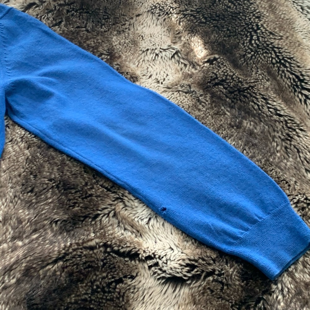 Express Design Studio V-Neck Sweater - Picture 7 of 9